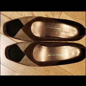 Naturalizer Heels size 9